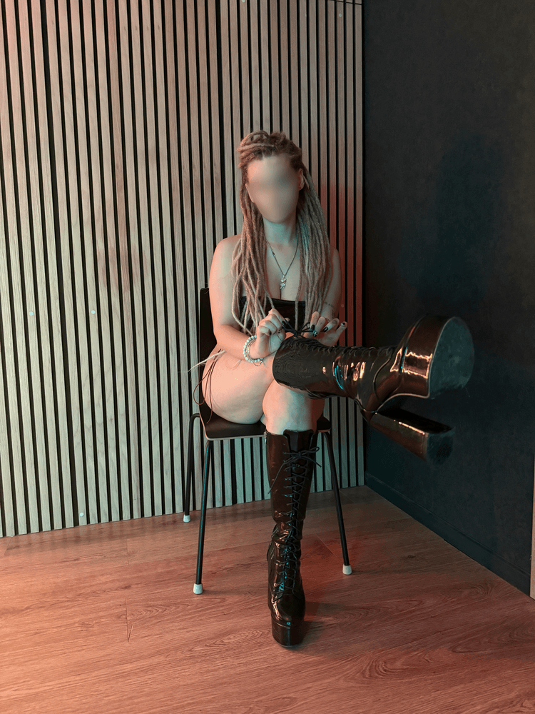 Zoe gallery photo – LinDom Massage Budapest
